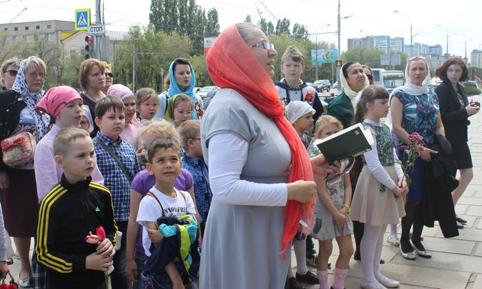 Юные экскурсоводы храма Иоанна Кронштадтского провели экскурсию по местам боевой славы Волгограда